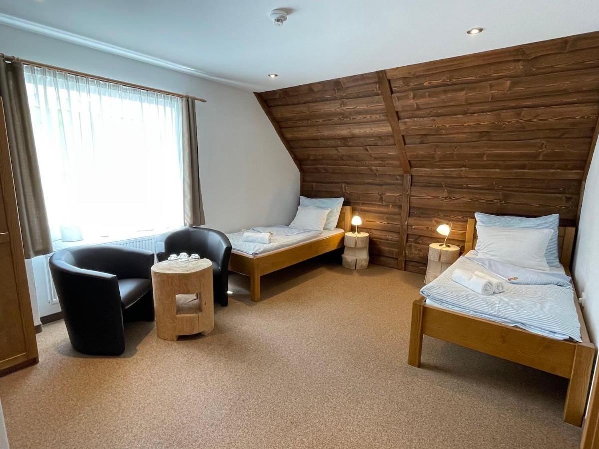 Hotel Kristian Kubova Huť Dış mekan fotoğraf