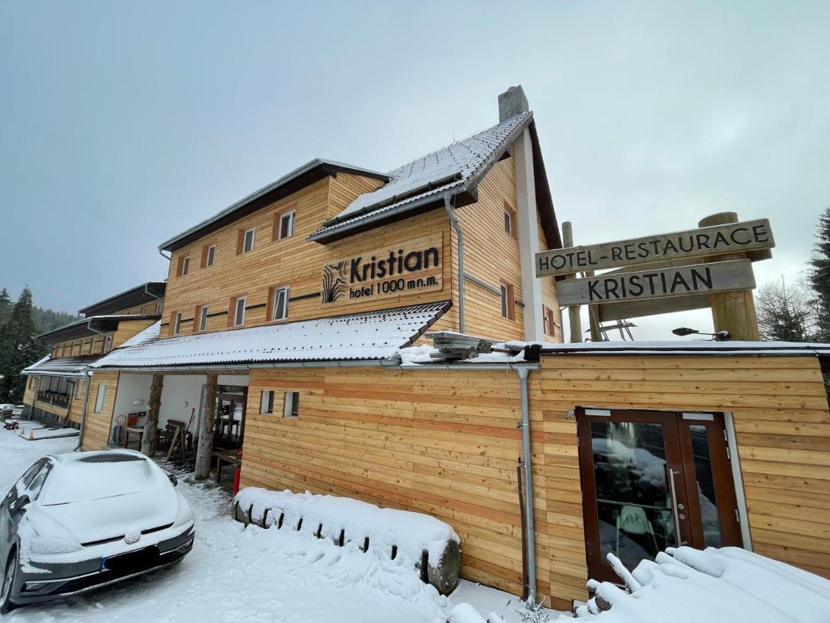Hotel Kristian Kubova Huť Dış mekan fotoğraf